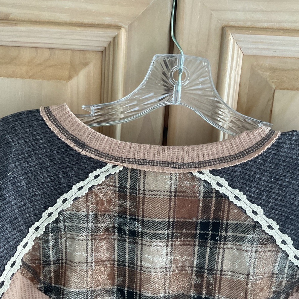 Pol Patchwork '06’ Raglan Pullover - Tan/Blush & … - image 5